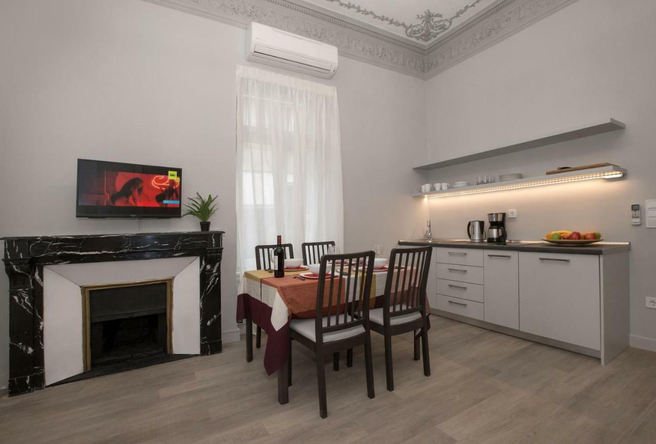 Sophisticated Apartment In Syntagma By Ghh Atena Exterior foto